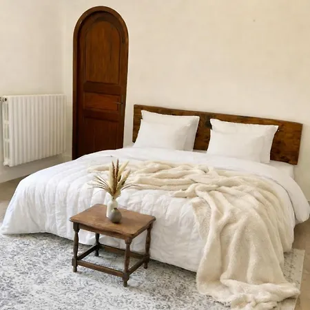 Un Etage Entier - 5 Independantes Et 3 Salles De Bains *