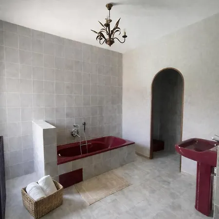Un Etage Entier - 5 Independantes Et 3 Salles De Bains Frühstückspension